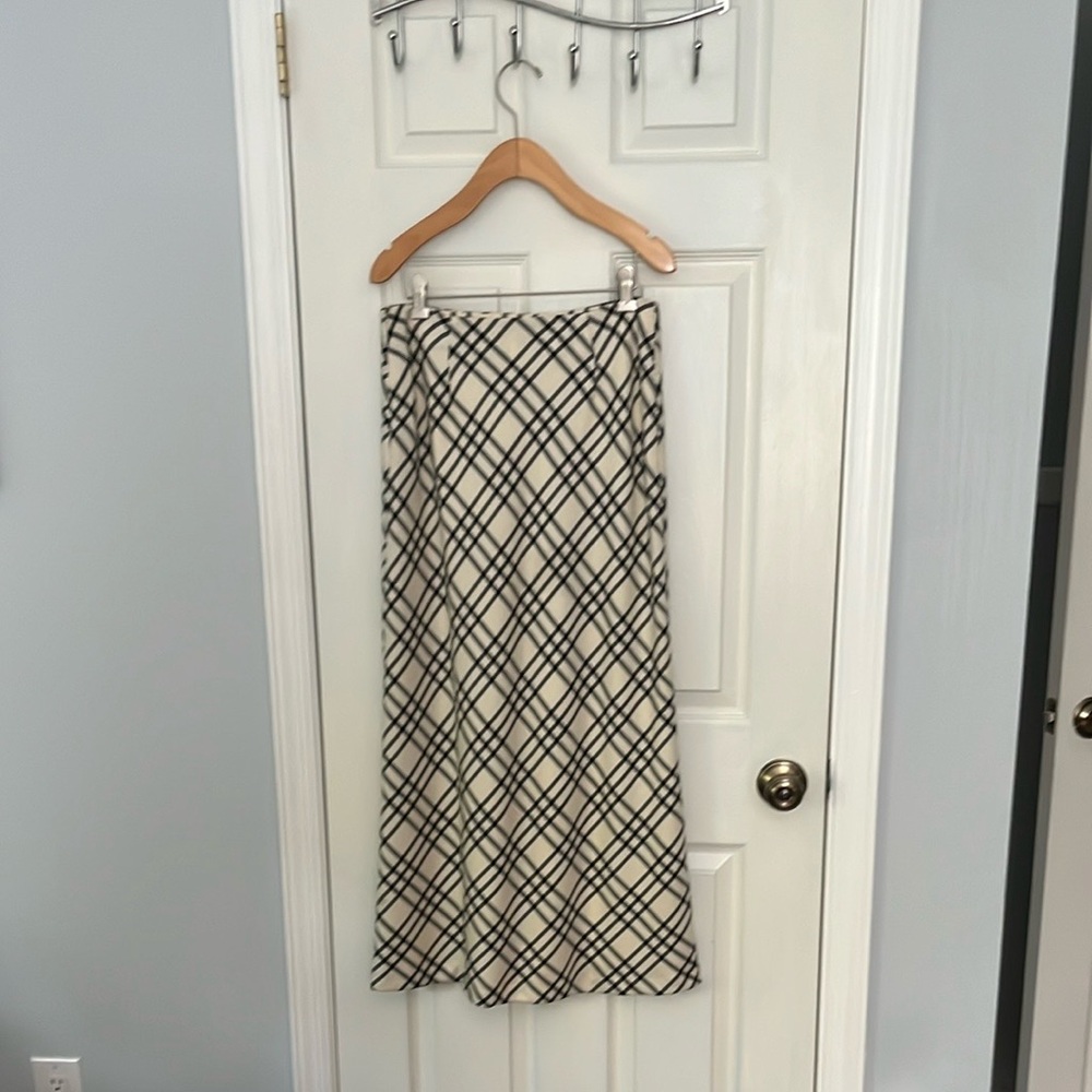 Brooks Brothers Ivory and Black Checkered Skirt